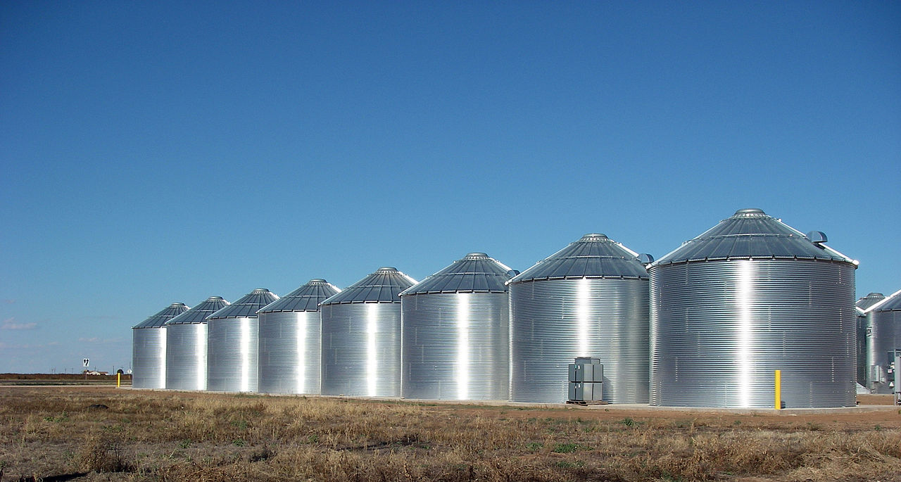 Grain silos in Ralls, Texas