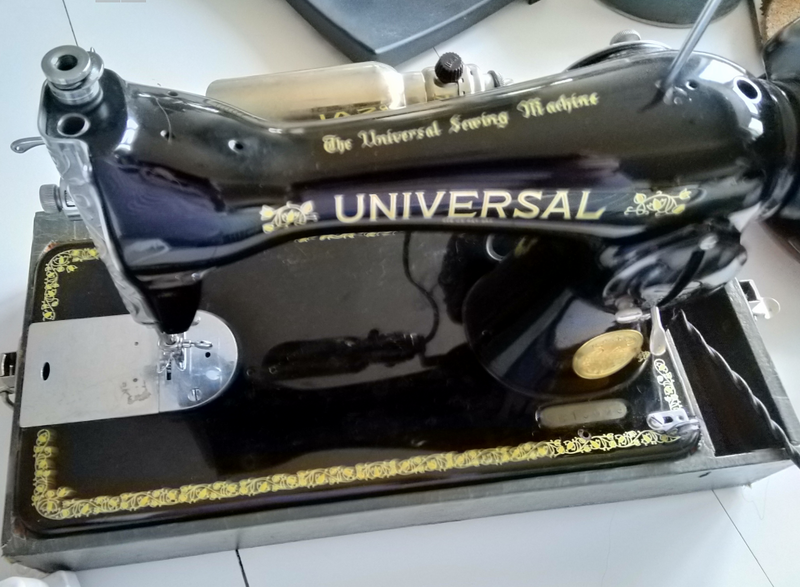 Universal Sewing Machine