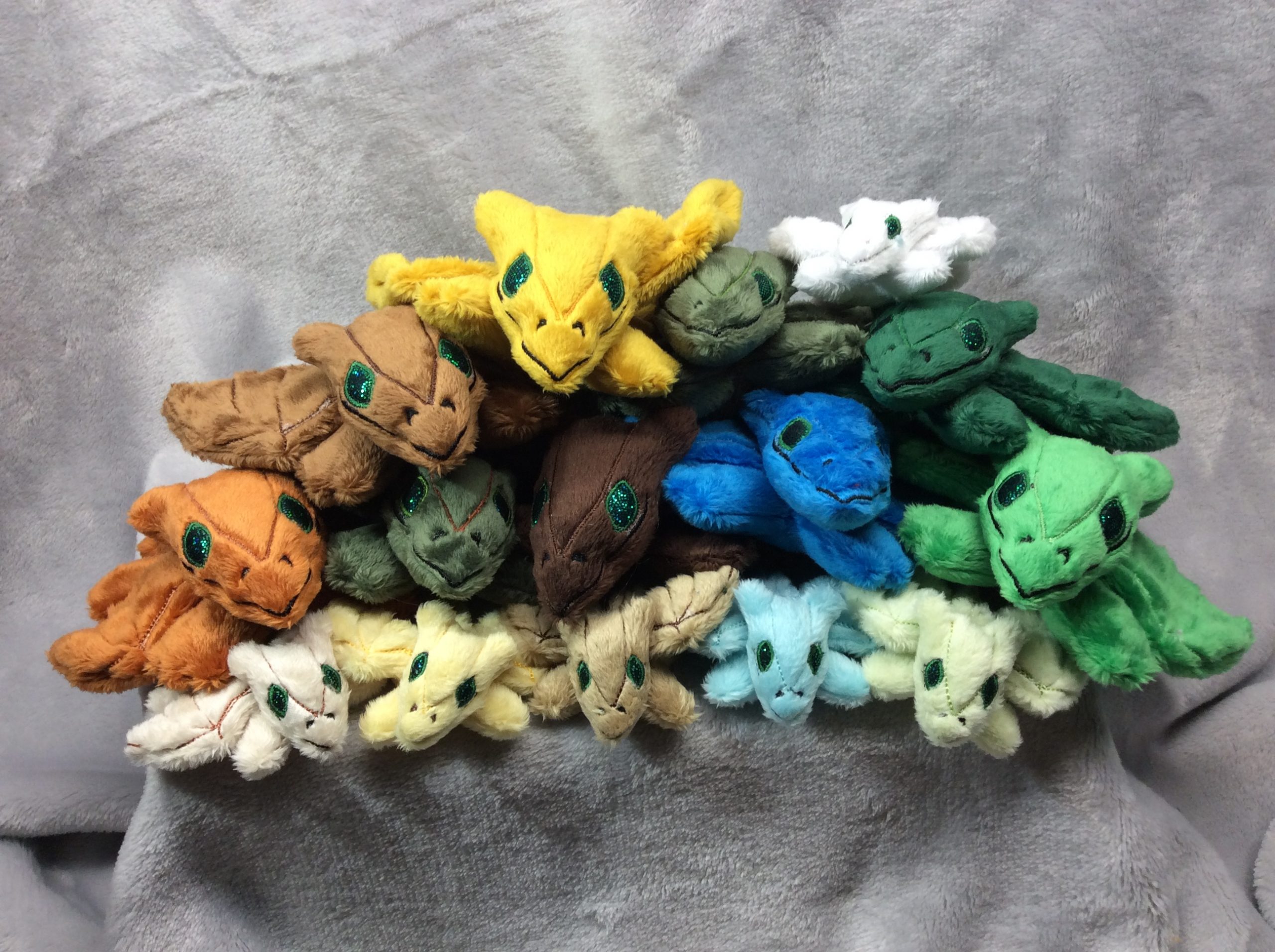 New colors of beanie dragons are going into the shop