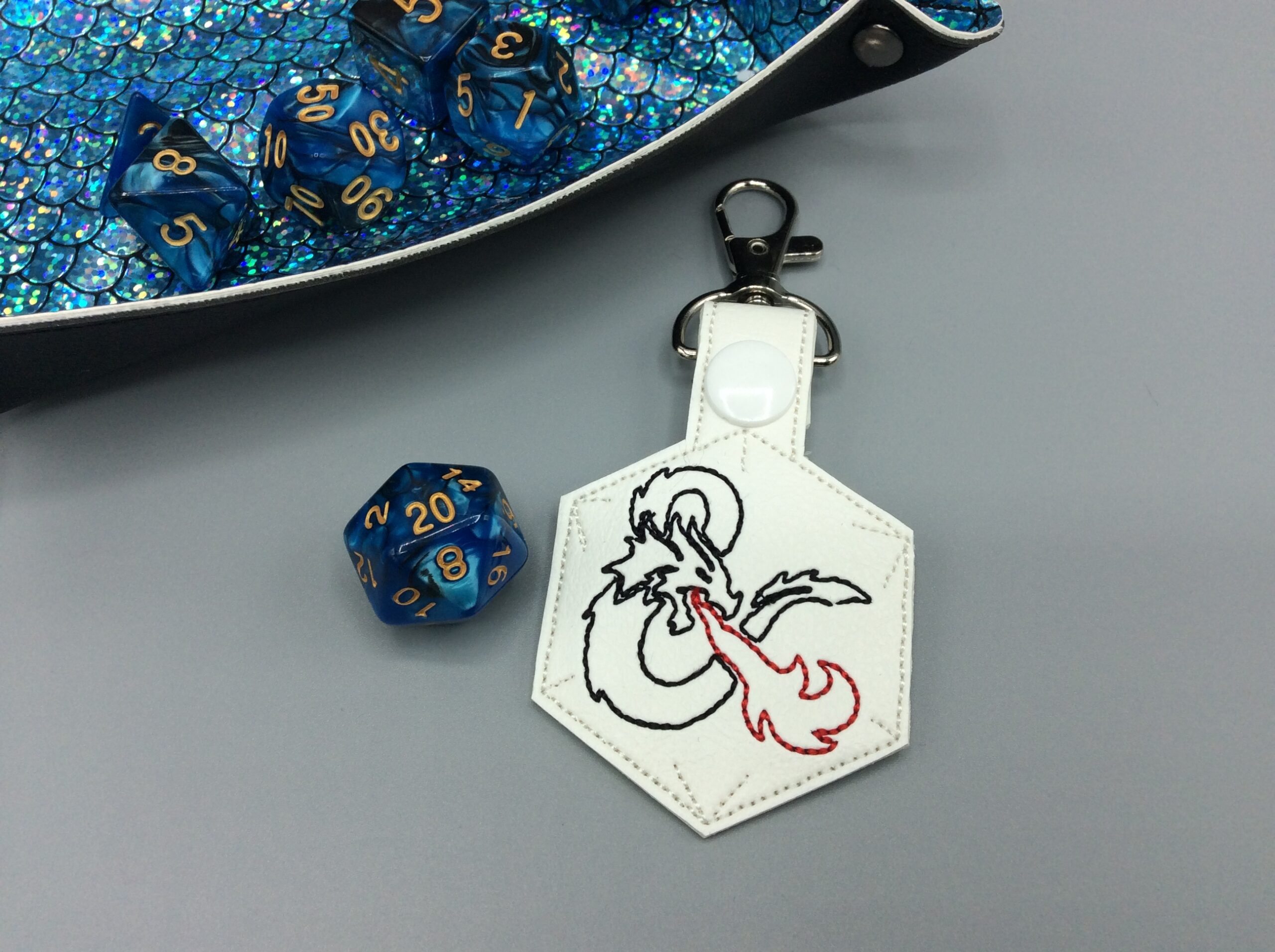 D&D Ampersand Snap Tabs